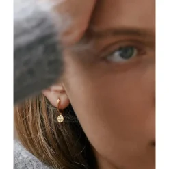 Kirstin Ash Wander Hoop Earrings | Gold