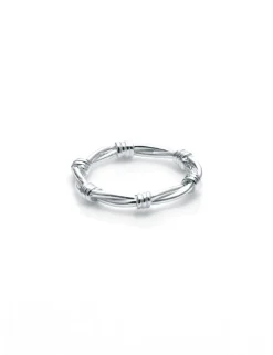 Stolen Girlfriends Club Barbed Wire Skinny Ring | SIlver | Size Q